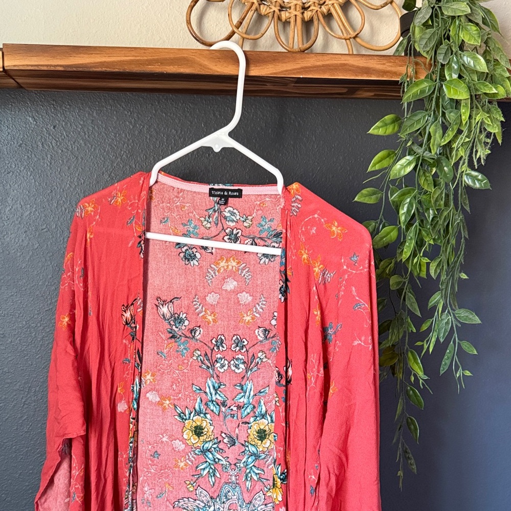 Violets & Roses Coral Floral Kimono